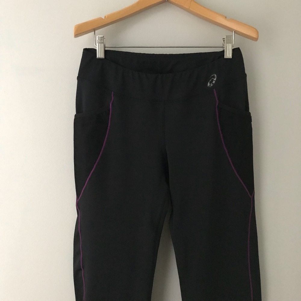 ASICS Black work out straight leg pants M pockets